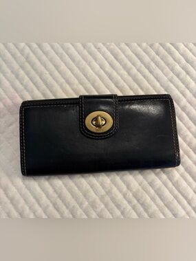 Coach Black Leather Wallet with Gold Turnlock